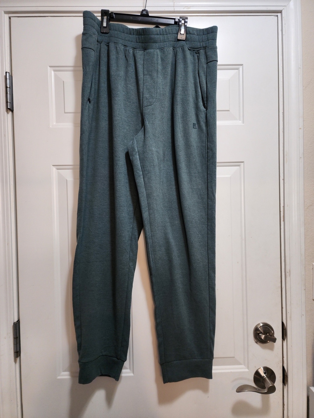 NWT Avalanche Outdoor Supply Co Men’s Green Jogger Pants Size Large
